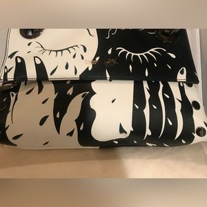 Limited Edition VIP Montana, with London & Rome artist Bea Bonafini.